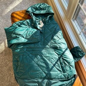 American Eagle Women’s sz L pullover quilted jacket NWT